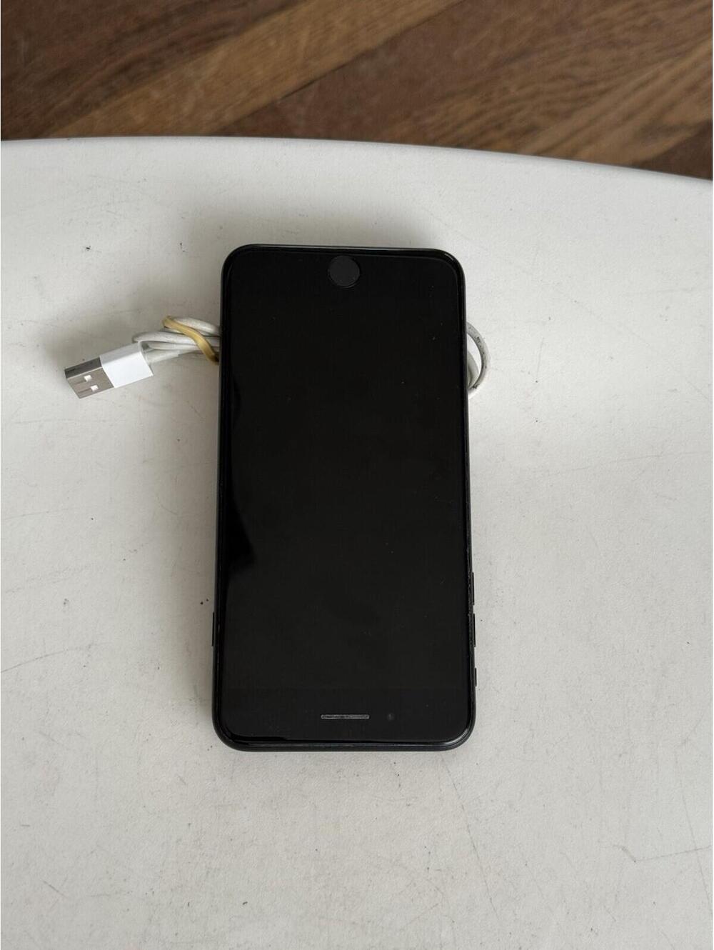 Apple iPhone 7 Plus Unlocked  128gb , Black , Bundle, Good Condition